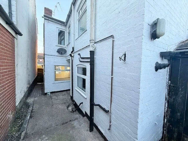 Ashmores Lane, ST7, photo 11