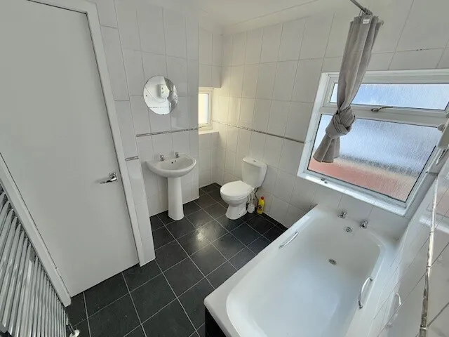 Ashmores Lane, ST7, photo 7