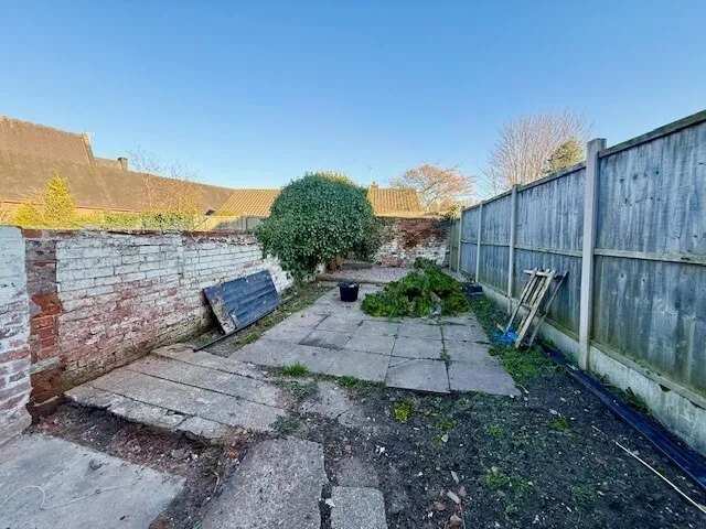 Ashmores Lane, ST7, photo 12