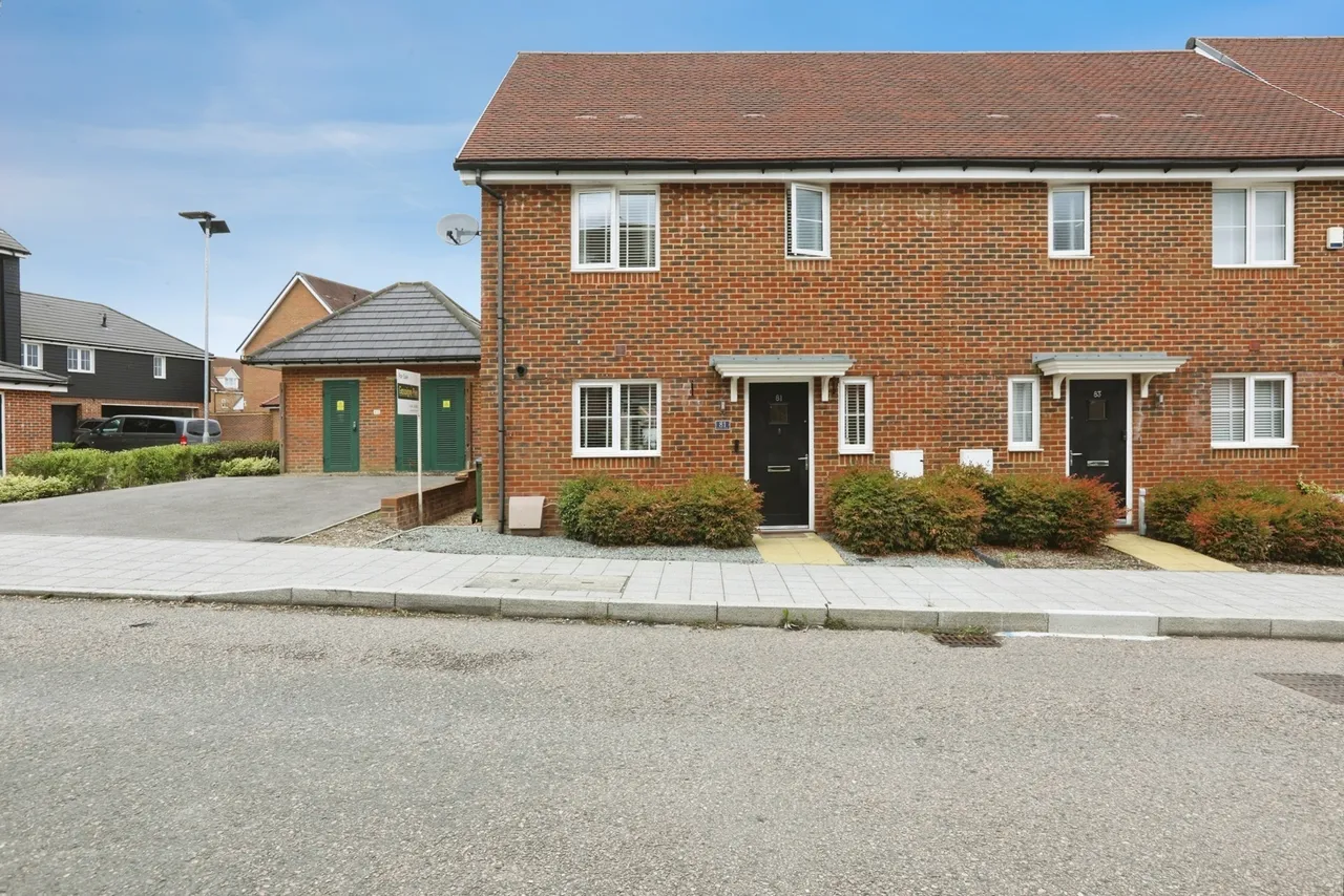 Illett Way, Faygate, RH12, photo 2