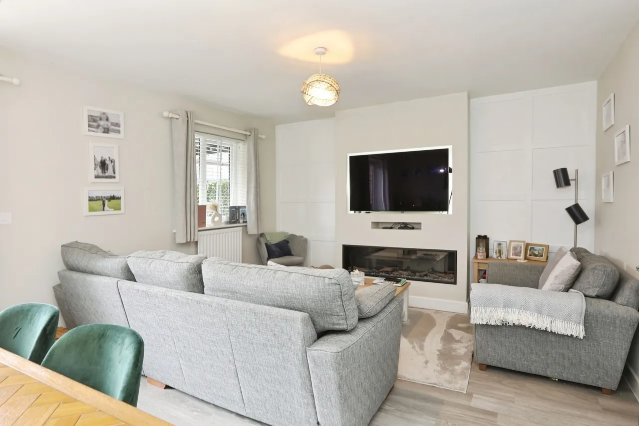 Illett Way, Faygate, RH12, photo 8
