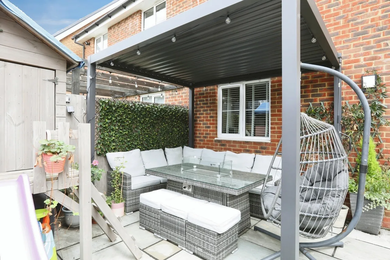Illett Way, Faygate, RH12, photo 16