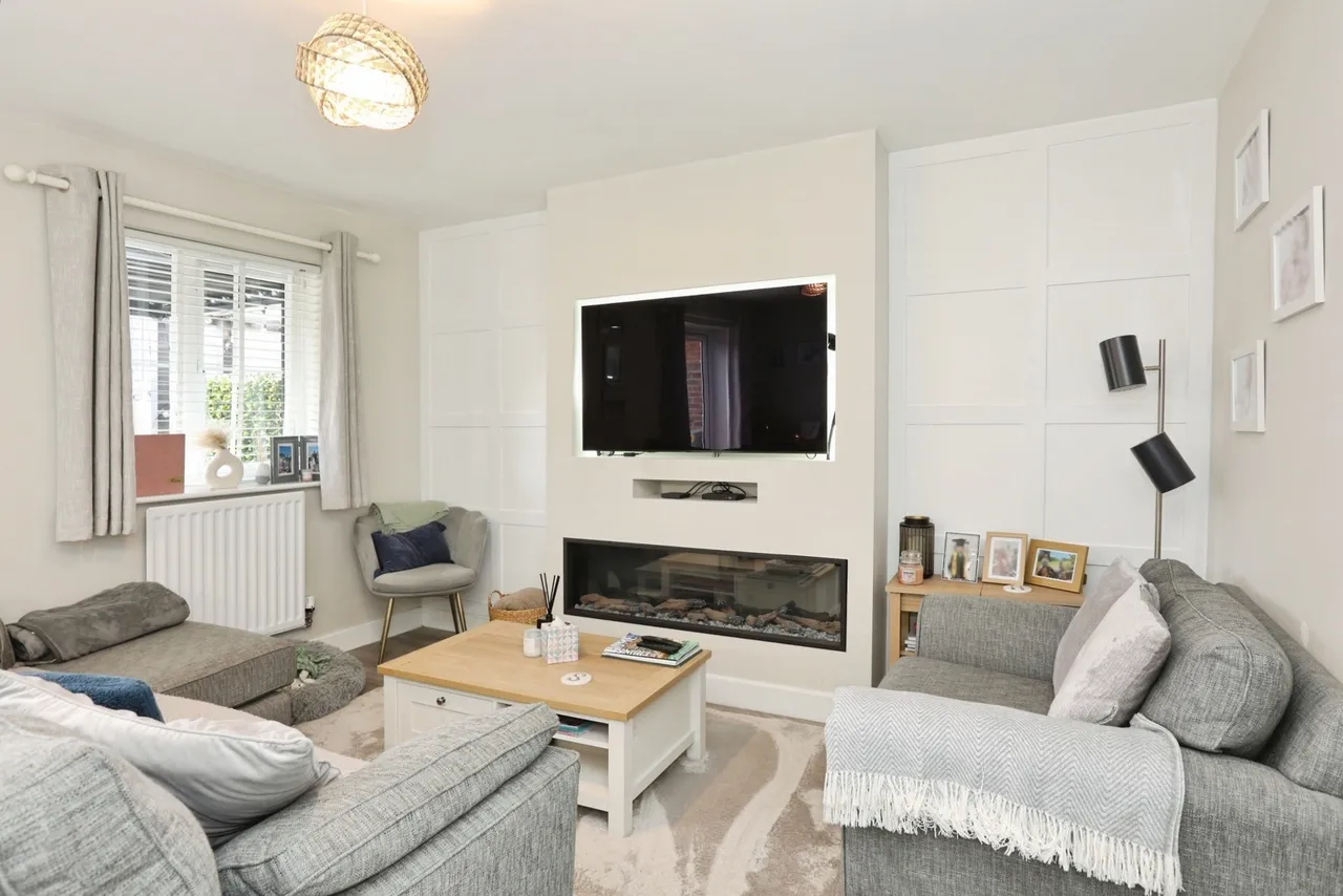 3 bed house for sale, Illett Way, Faygate, RH12
