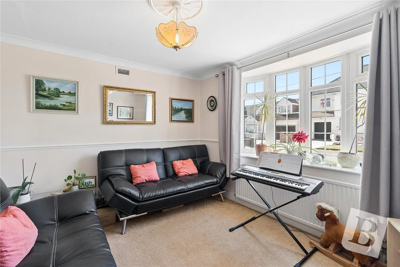 Laburnham Gardens, Upminster, RM14, photo 10