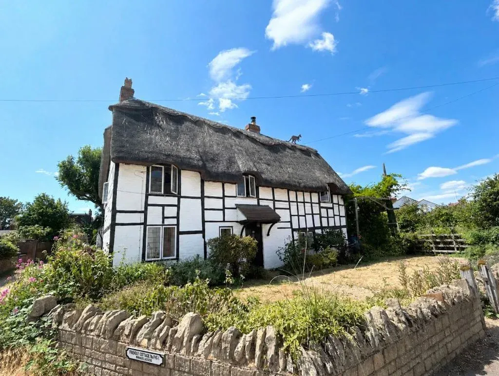 3 bed property for sale — Caldecote Street, Newport Pagnell, Buckinghamshire, MK16 0BX