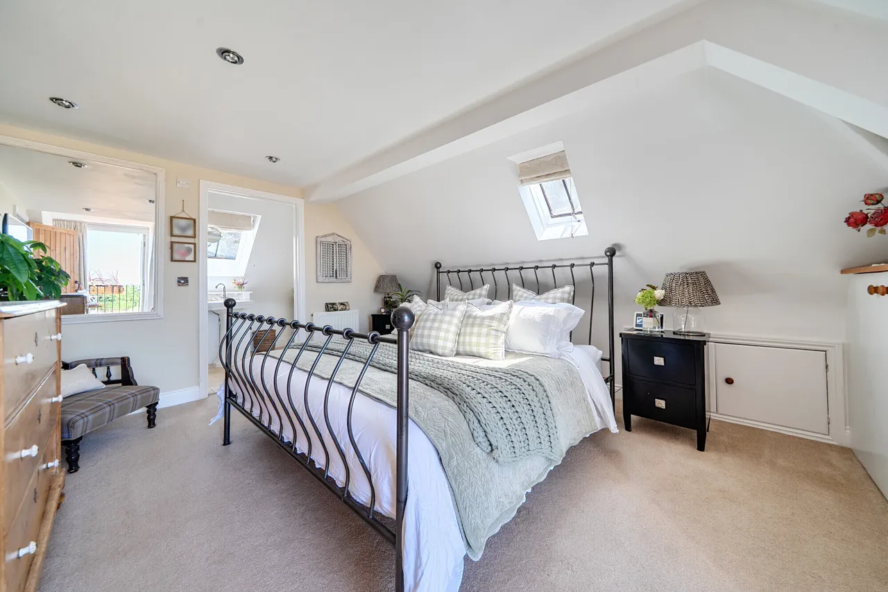 Upper Gatton, Reigate, RH2, photo 6