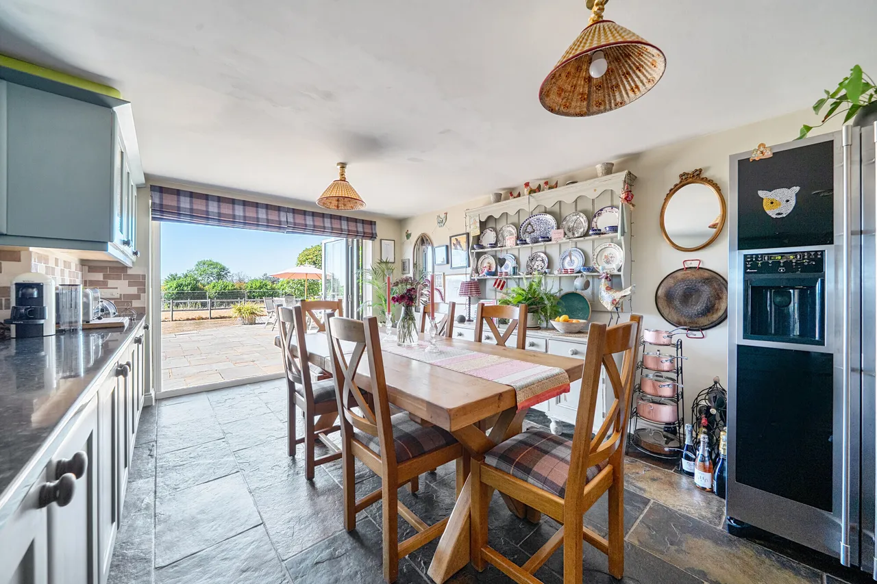 Upper Gatton, Reigate, RH2, photo 4