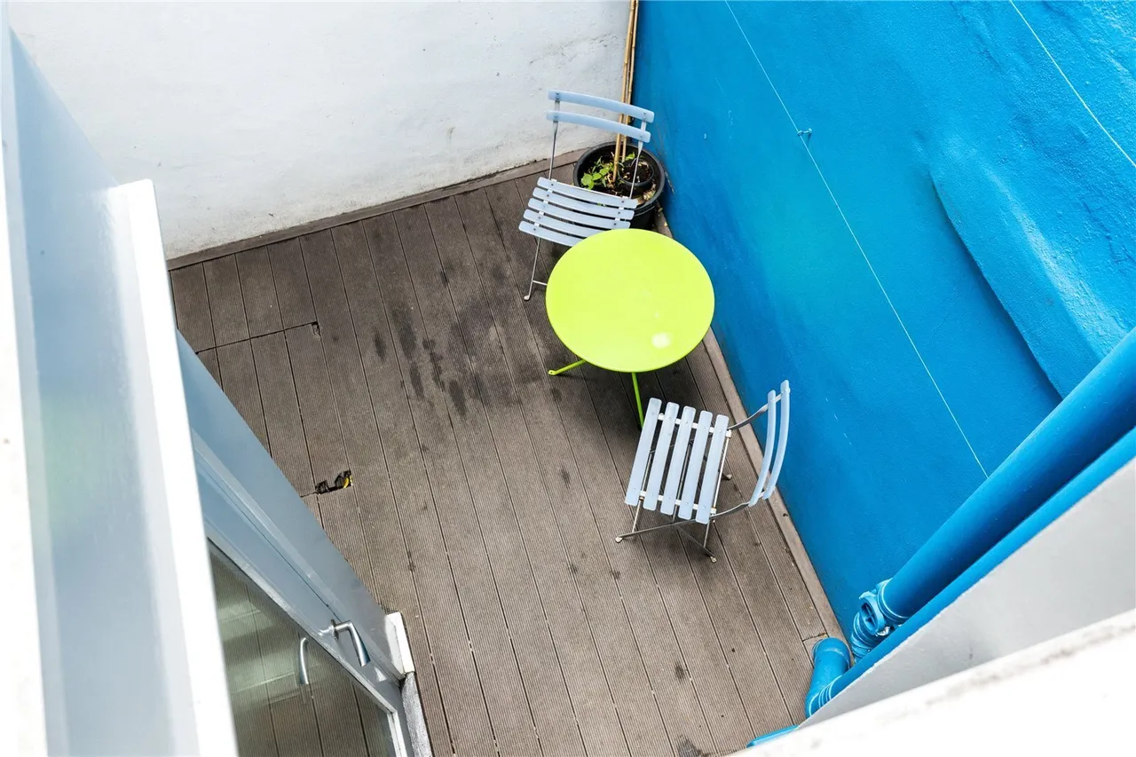Royal Crescent Mews, London, W11, photo 9