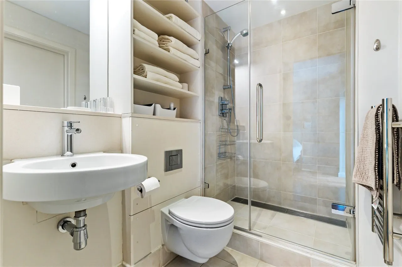 Royal Crescent Mews, London, W11, photo 12