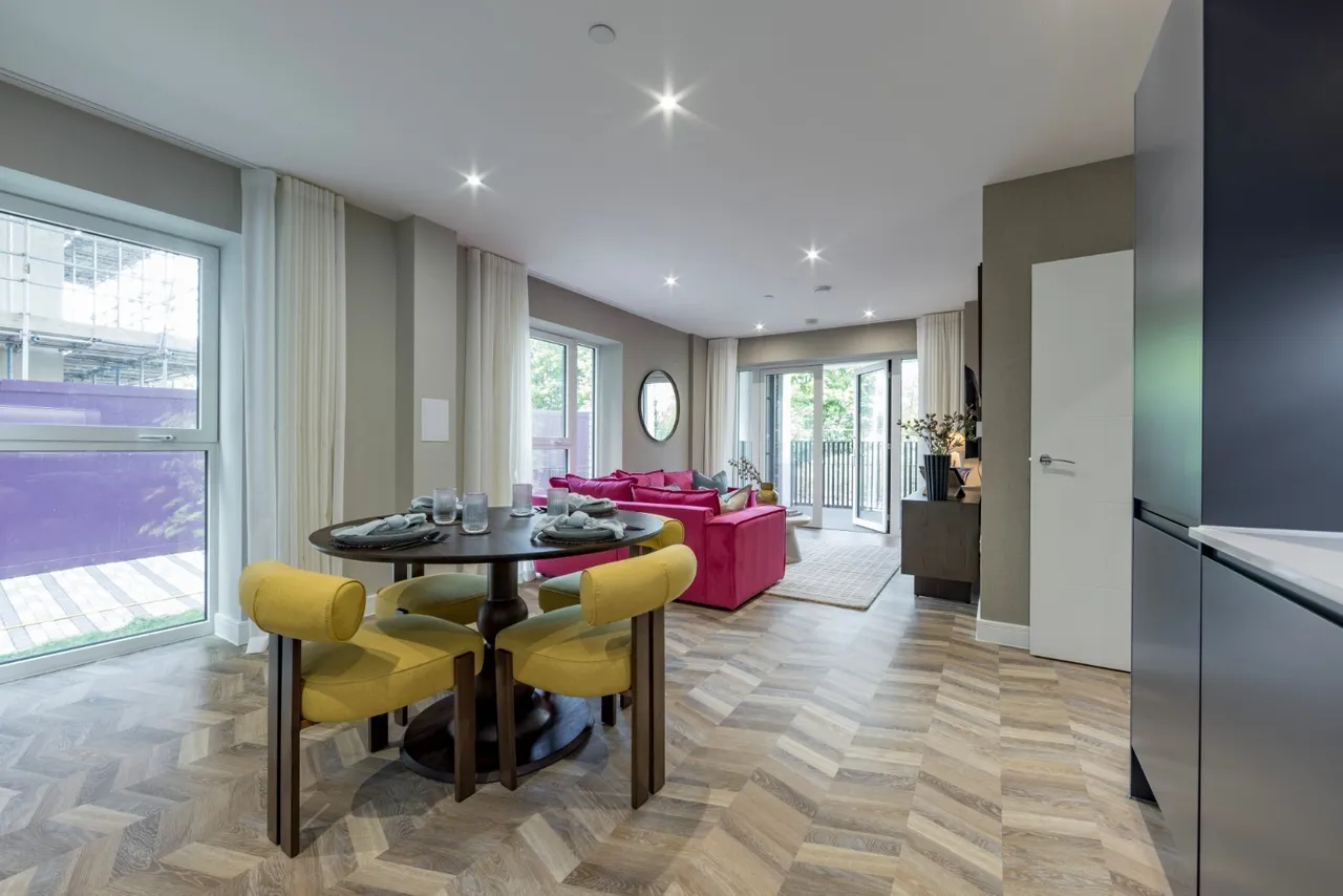 Garrett Lane, London, SW18, photo 4