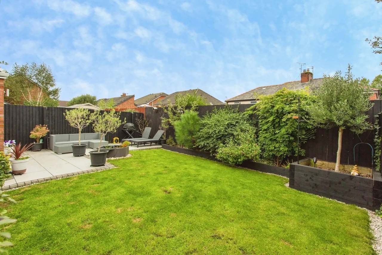 Sycamore Gardens, Leyland, PR25, photo 22