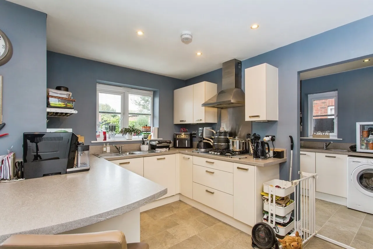 Sycamore Gardens, Leyland, PR25, photo 7
