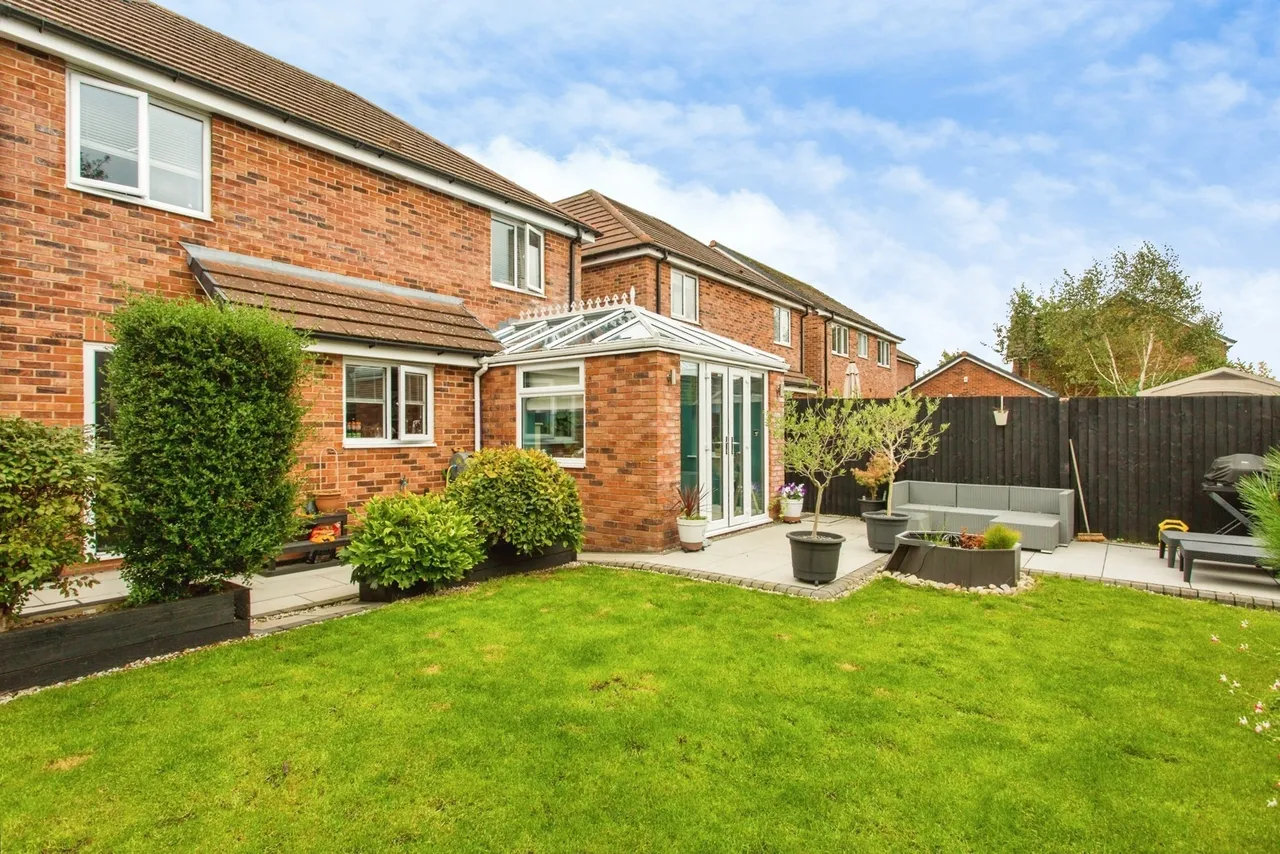 Sycamore Gardens, Leyland, PR25, photo 4