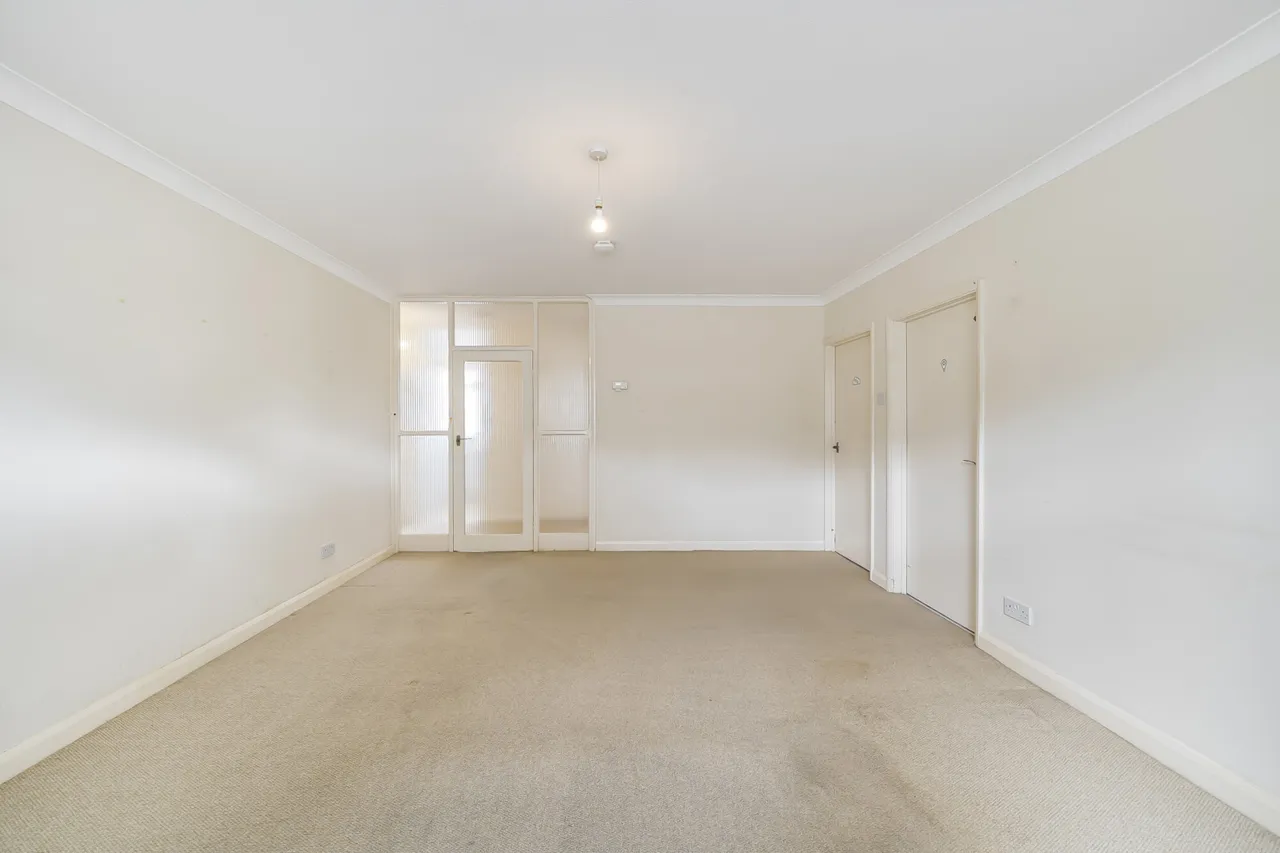 Victoria Road, Ruislip, HA4, photo 2