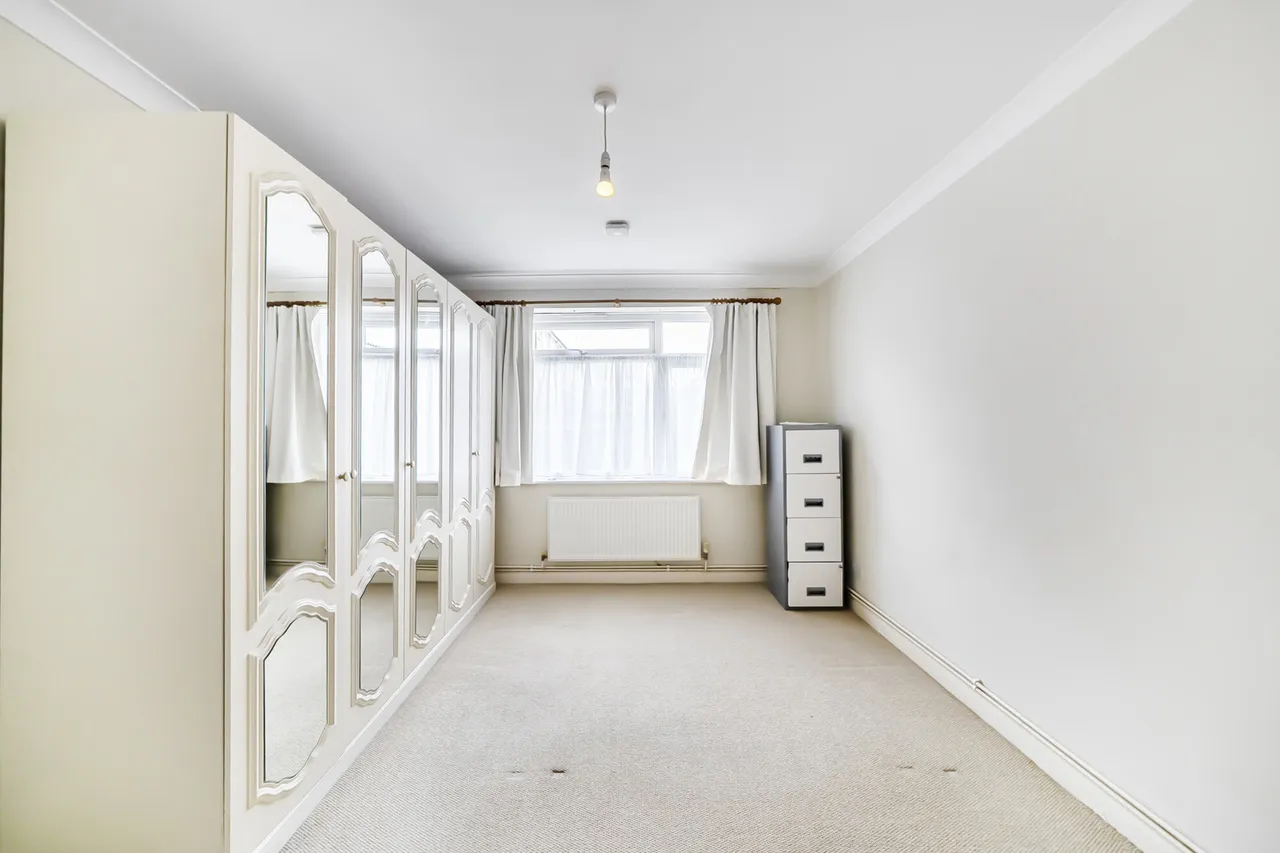 Victoria Road, Ruislip, HA4, photo 7
