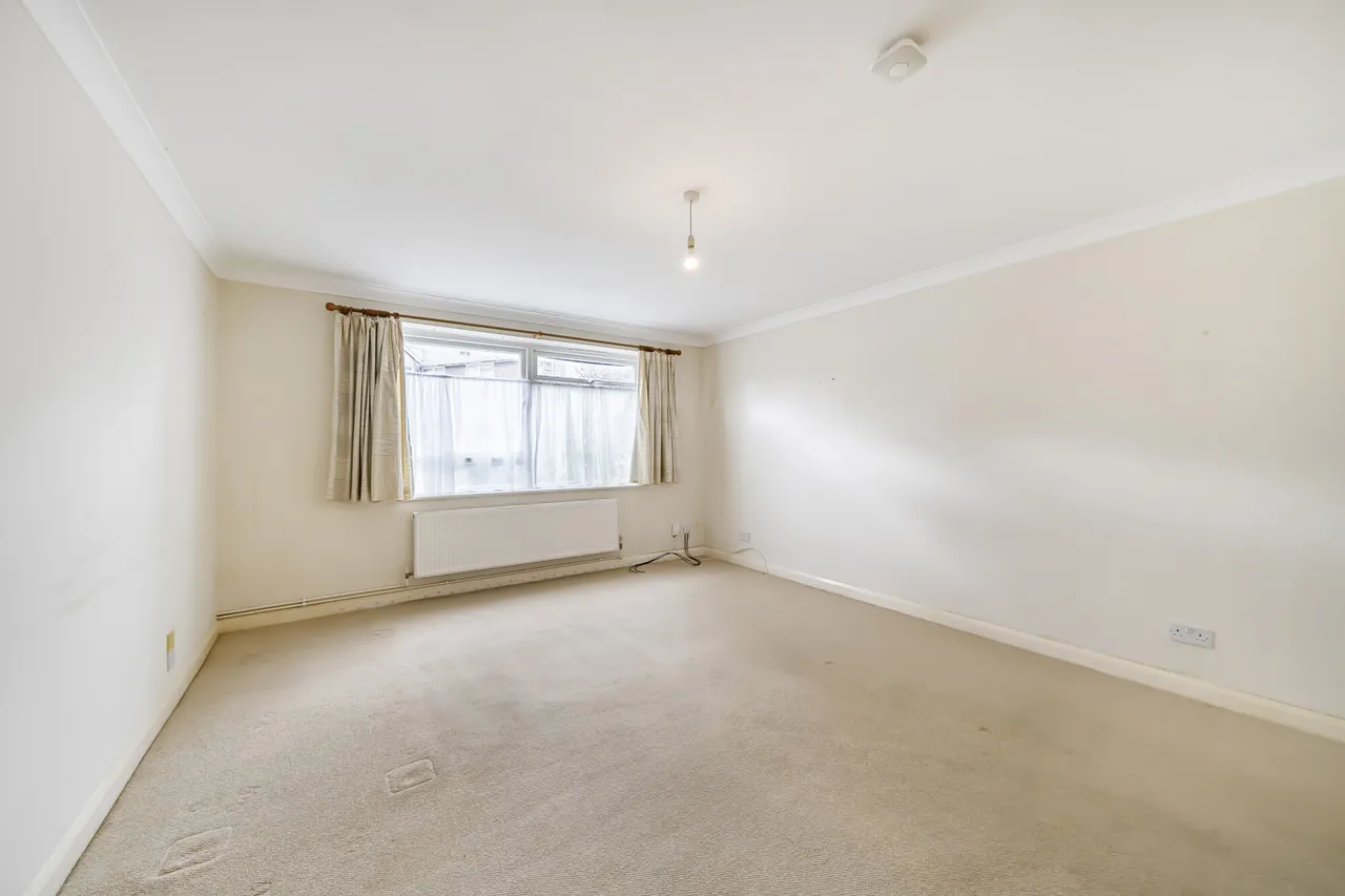 Victoria Road, Ruislip, HA4, photo 9