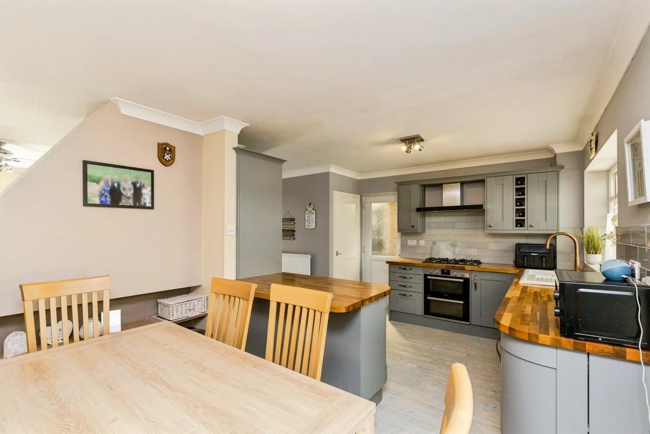 Hylands Close, Crawley, photo 3