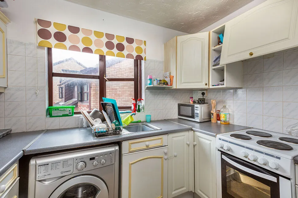 Maypole Road, Gravesend, Kent, DA12, photo 3