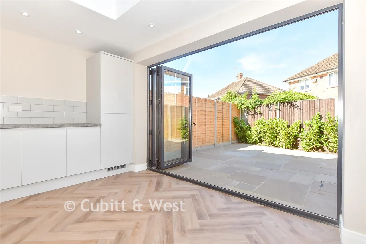 Prinsted Crescent, Portsmouth, PO6, photo 8