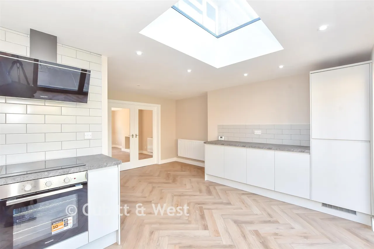 Prinsted Crescent, Portsmouth, PO6, photo 9