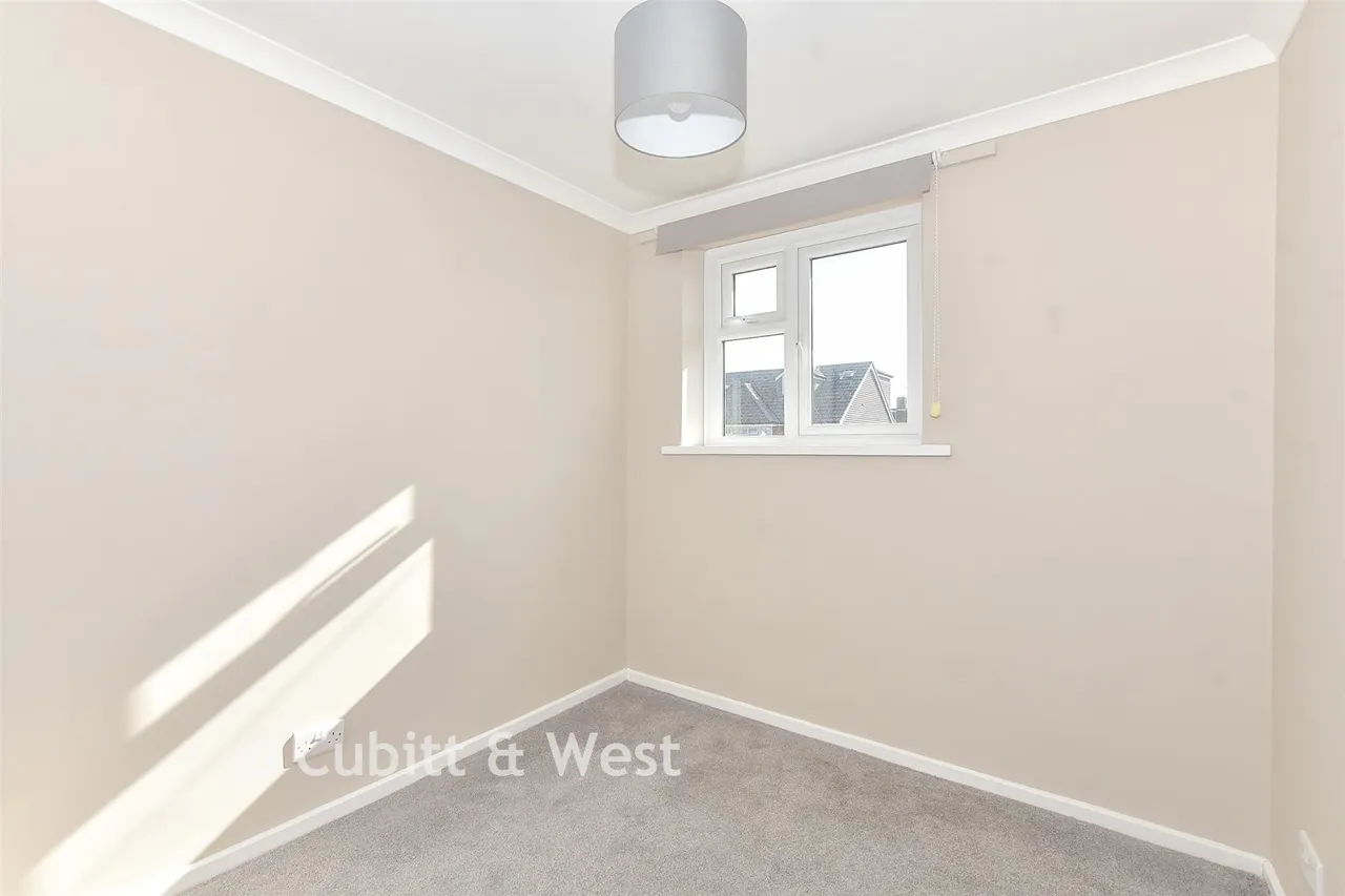 Prinsted Crescent, Portsmouth, PO6, photo 5