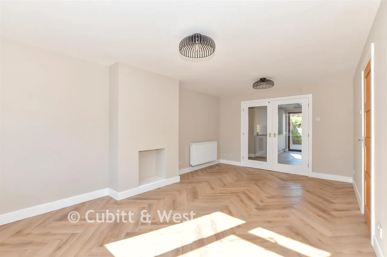 Prinsted Crescent, Portsmouth, PO6, photo 3