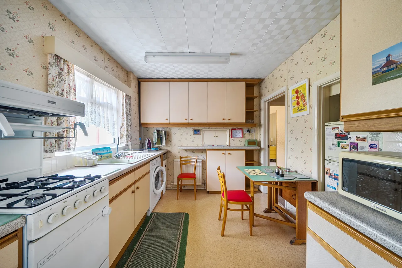 Clovelly Close, Ickenham, UB10, photo 7