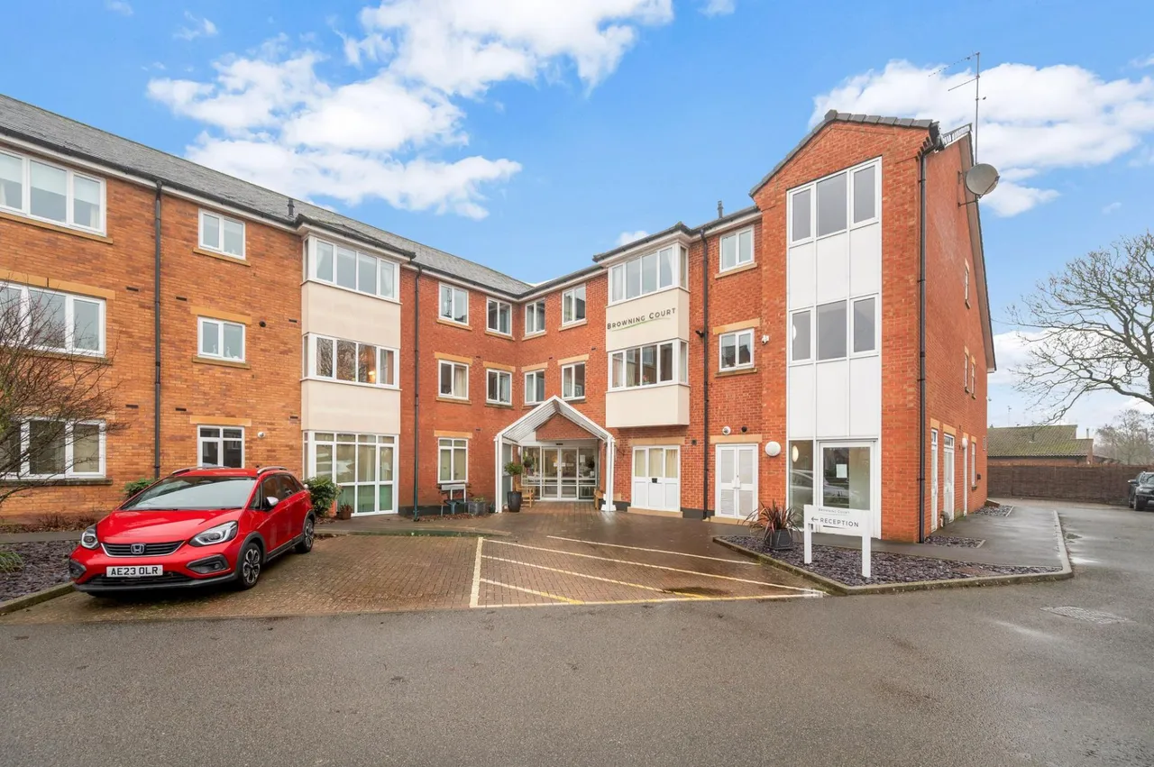 2 bed flat for sale, Browning Court, Bourne, PE10