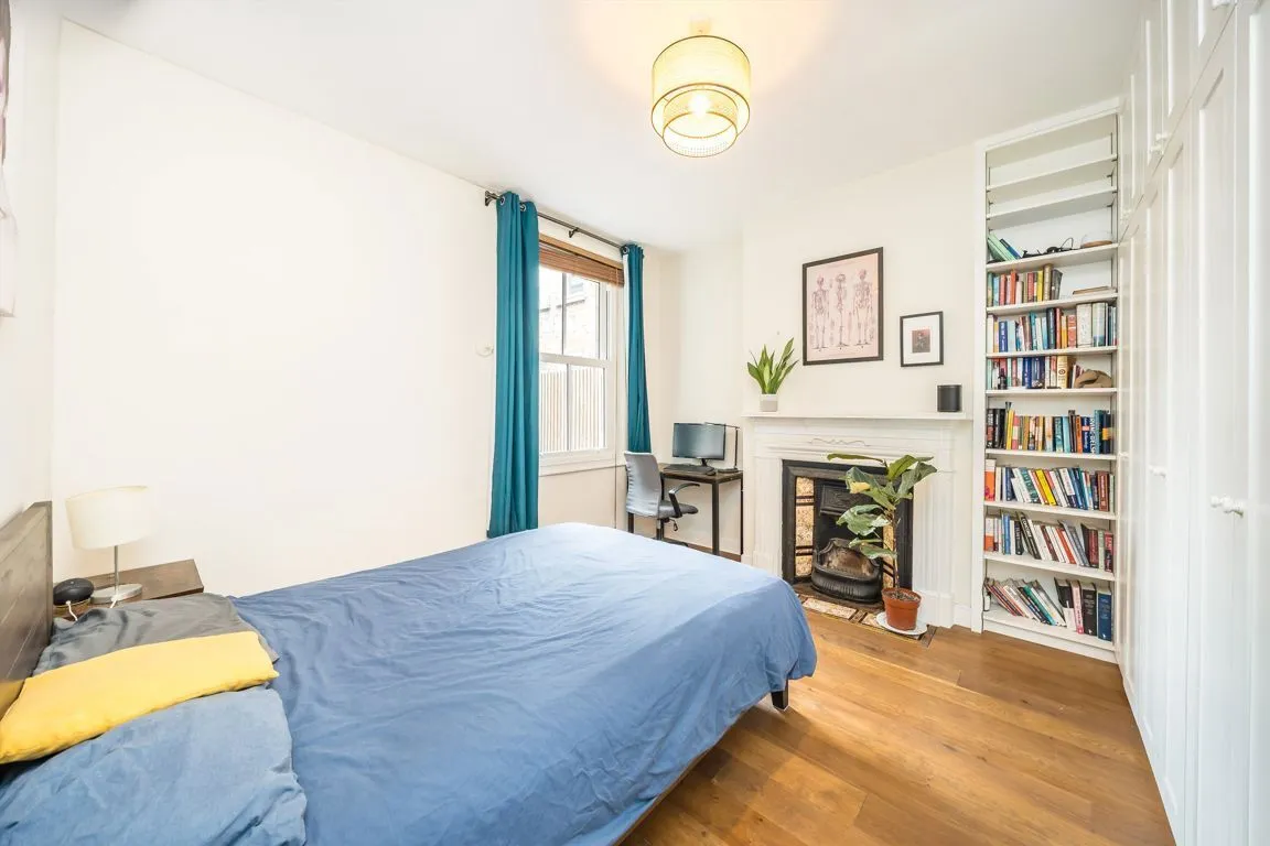 Weir Road, SW12, photo 6