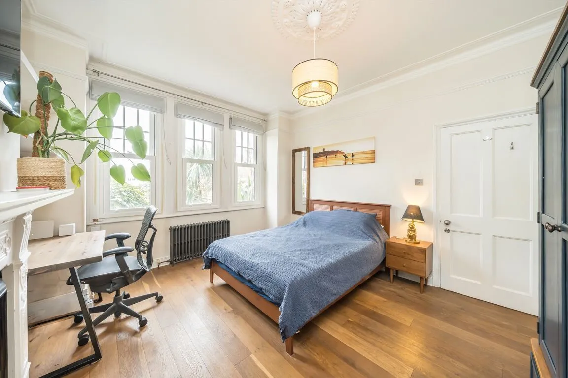 Weir Road, SW12, photo 7