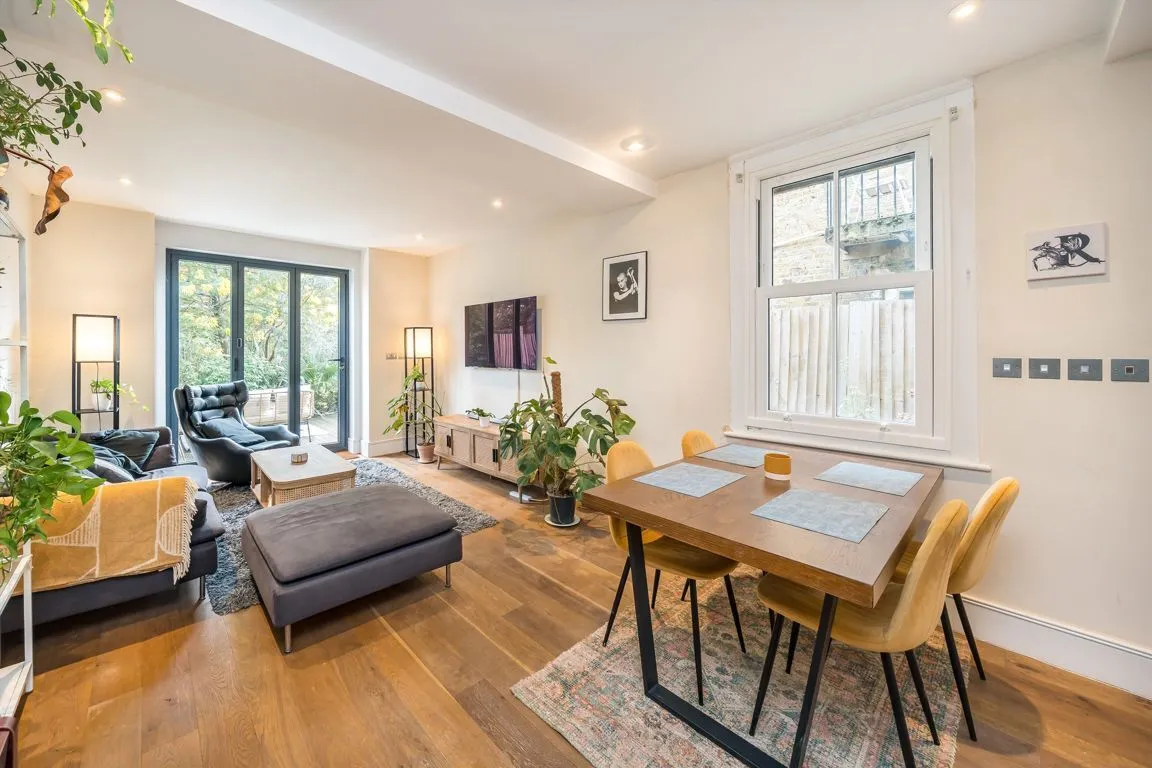 Weir Road, SW12, photo 4