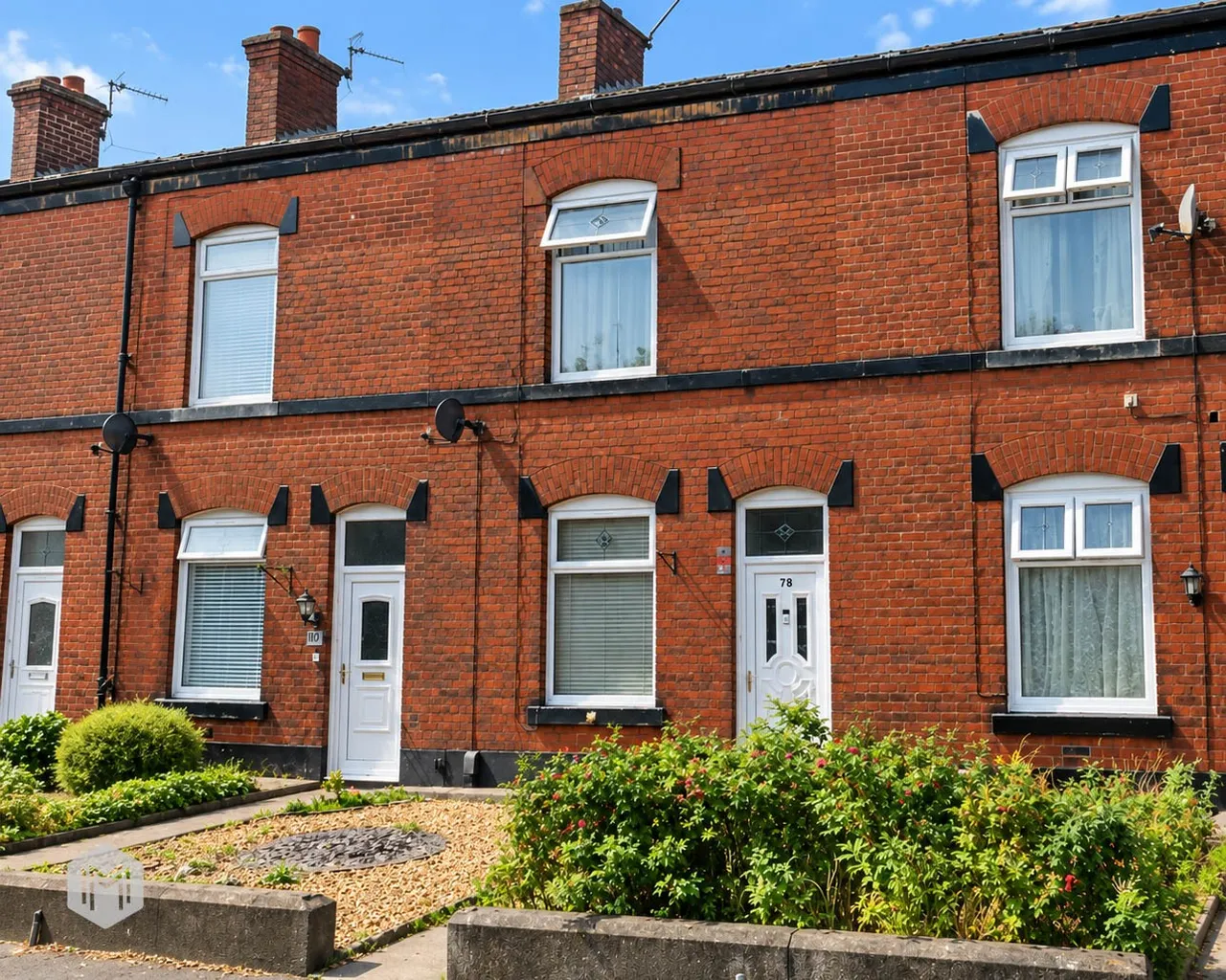 2 bed house for sale — Horne Street, Bury, BL9 9HS