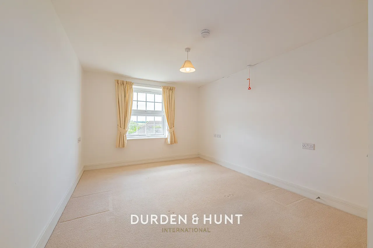 High Street, Ongar, CM5, photo 8