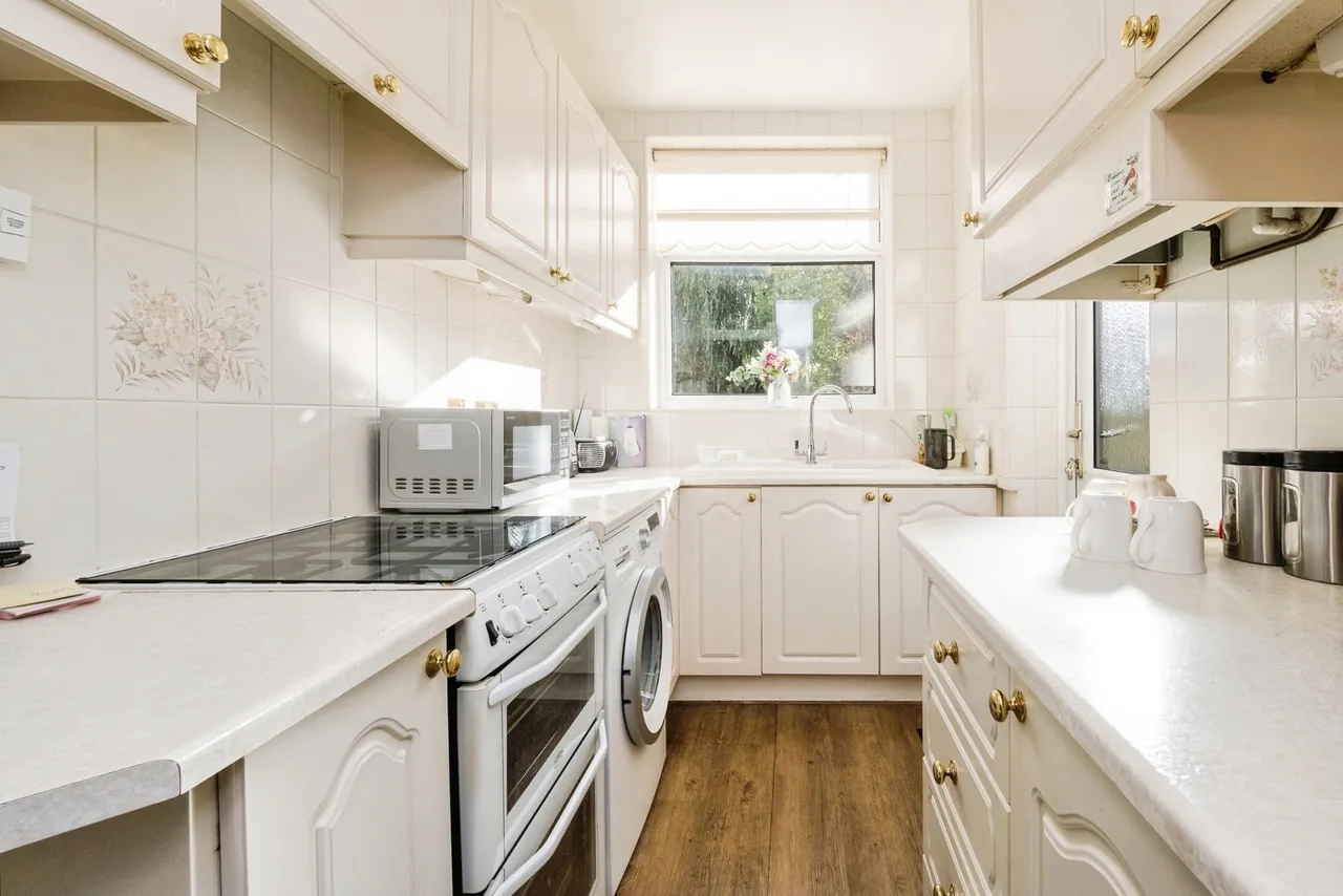 Minster Way, Hornchurch, Essex, RM11, photo 4
