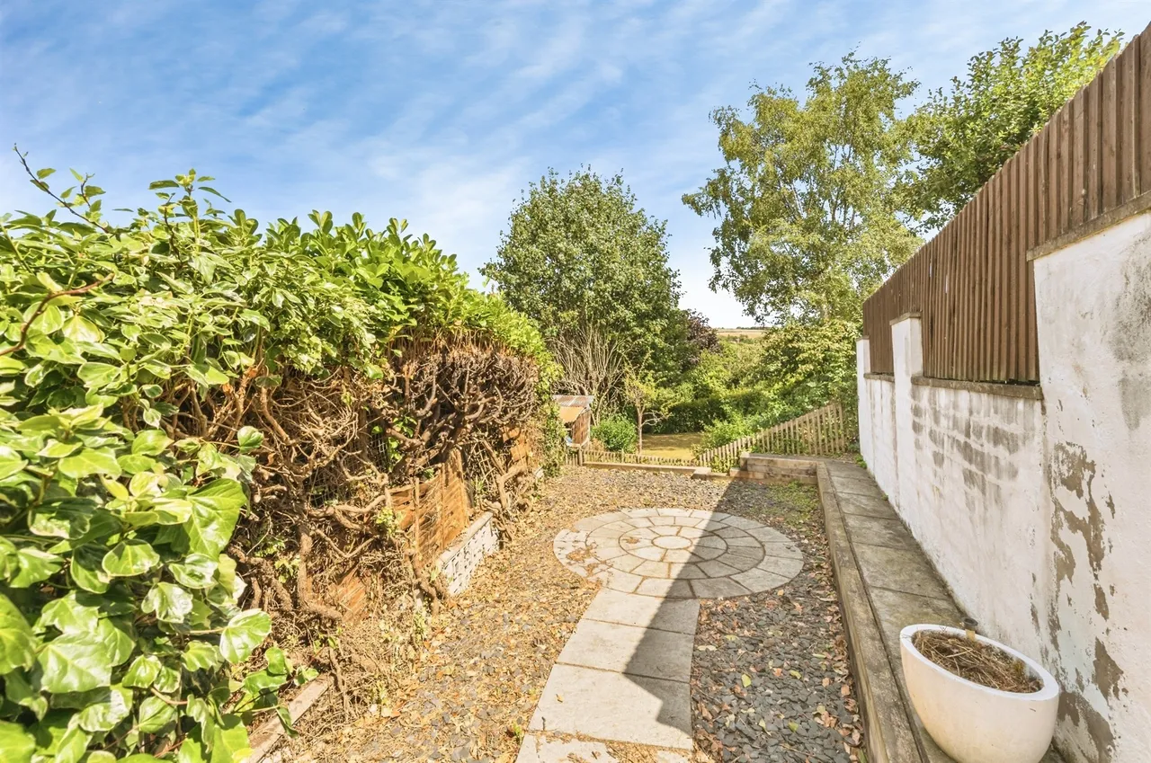 Pontey Drive, Waterloo, HD5, photo 6
