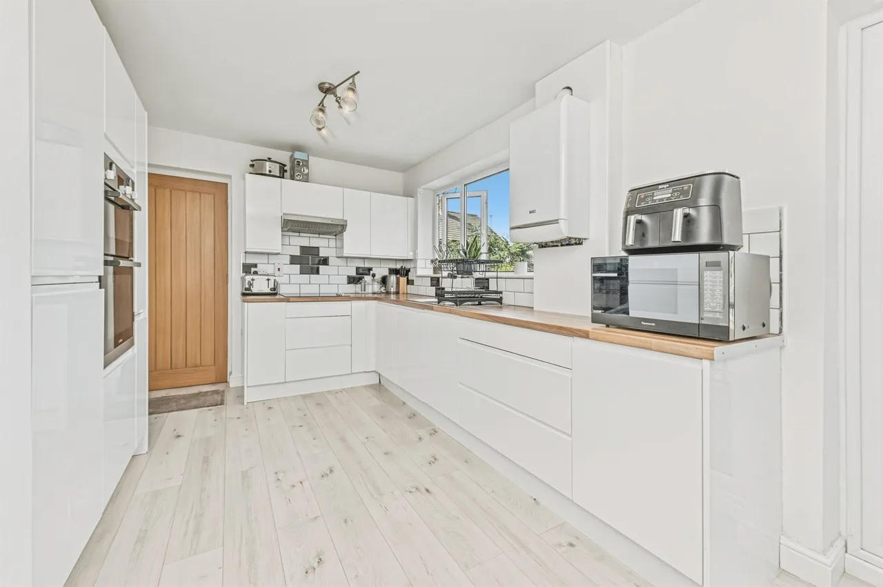 Pontey Drive, Waterloo, HD5, photo 12