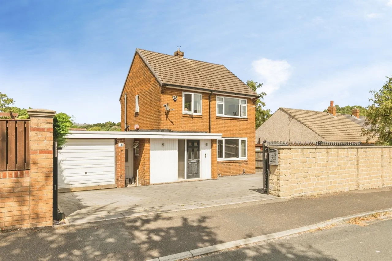 3 bed house for sale, Pontey Drive, Waterloo, HD5
