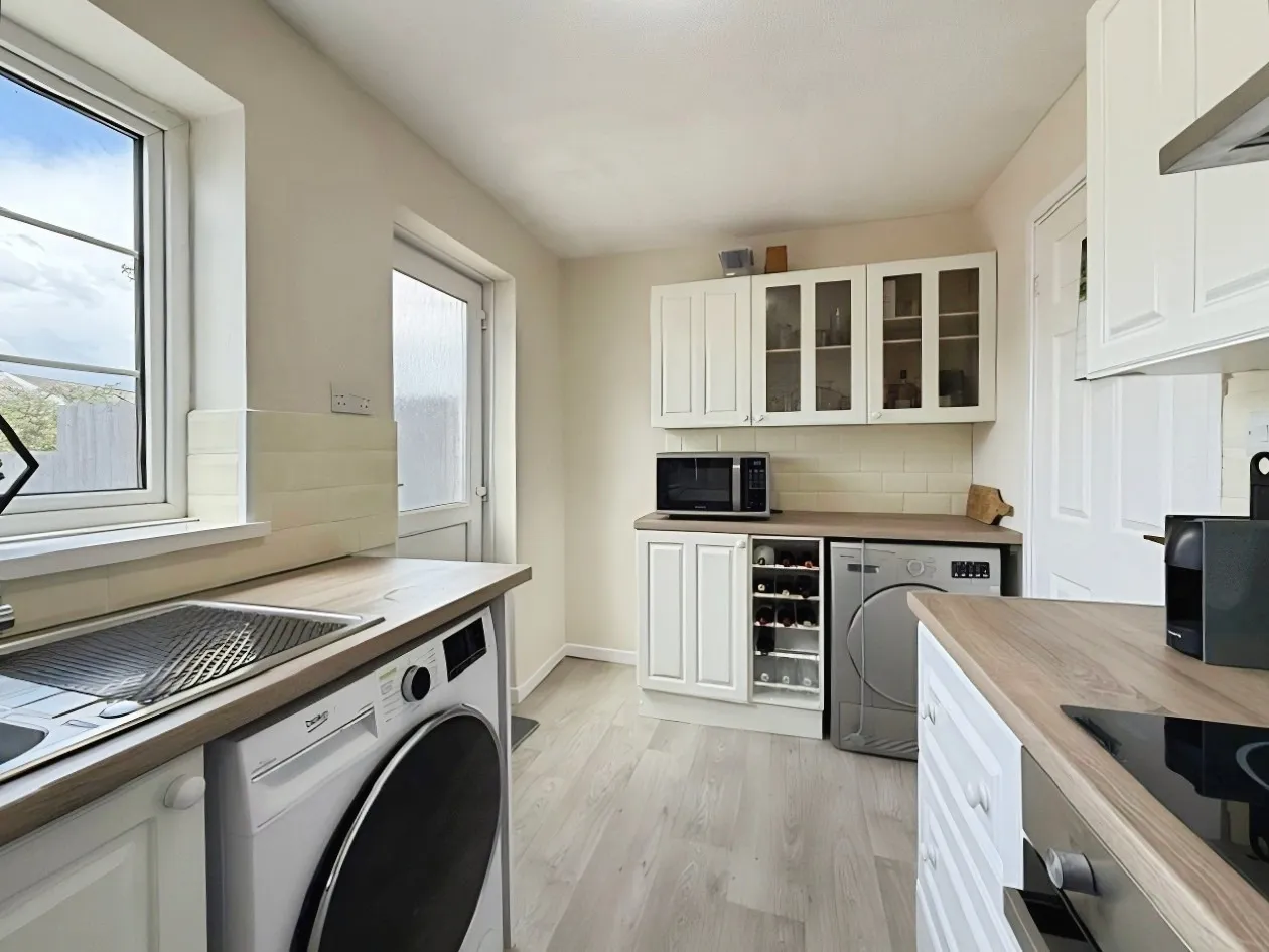 Mackworth Drive, Cimla, Neath, SA11 2QA, photo 8