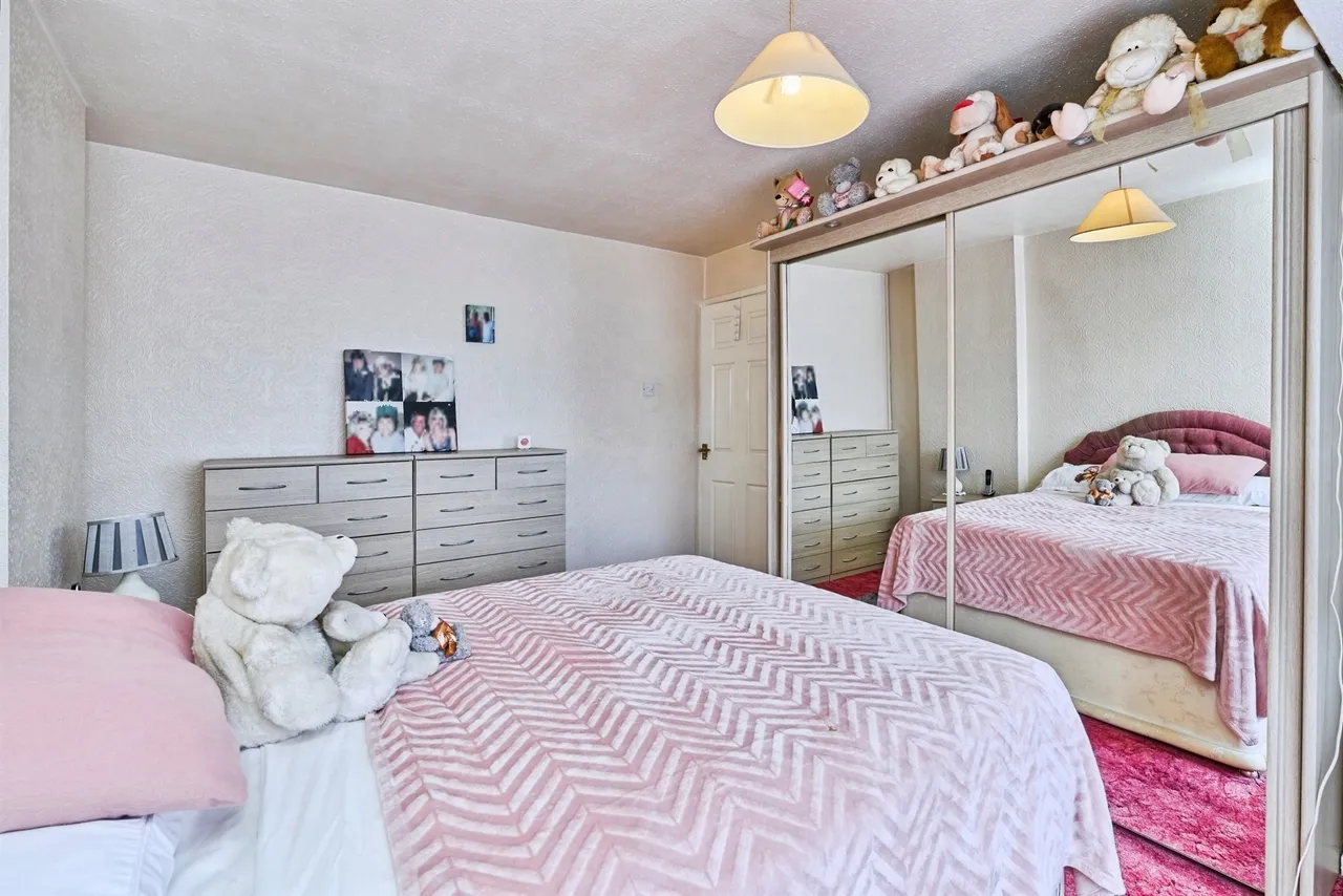 Wells Close, Tipton, DY4, photo 16