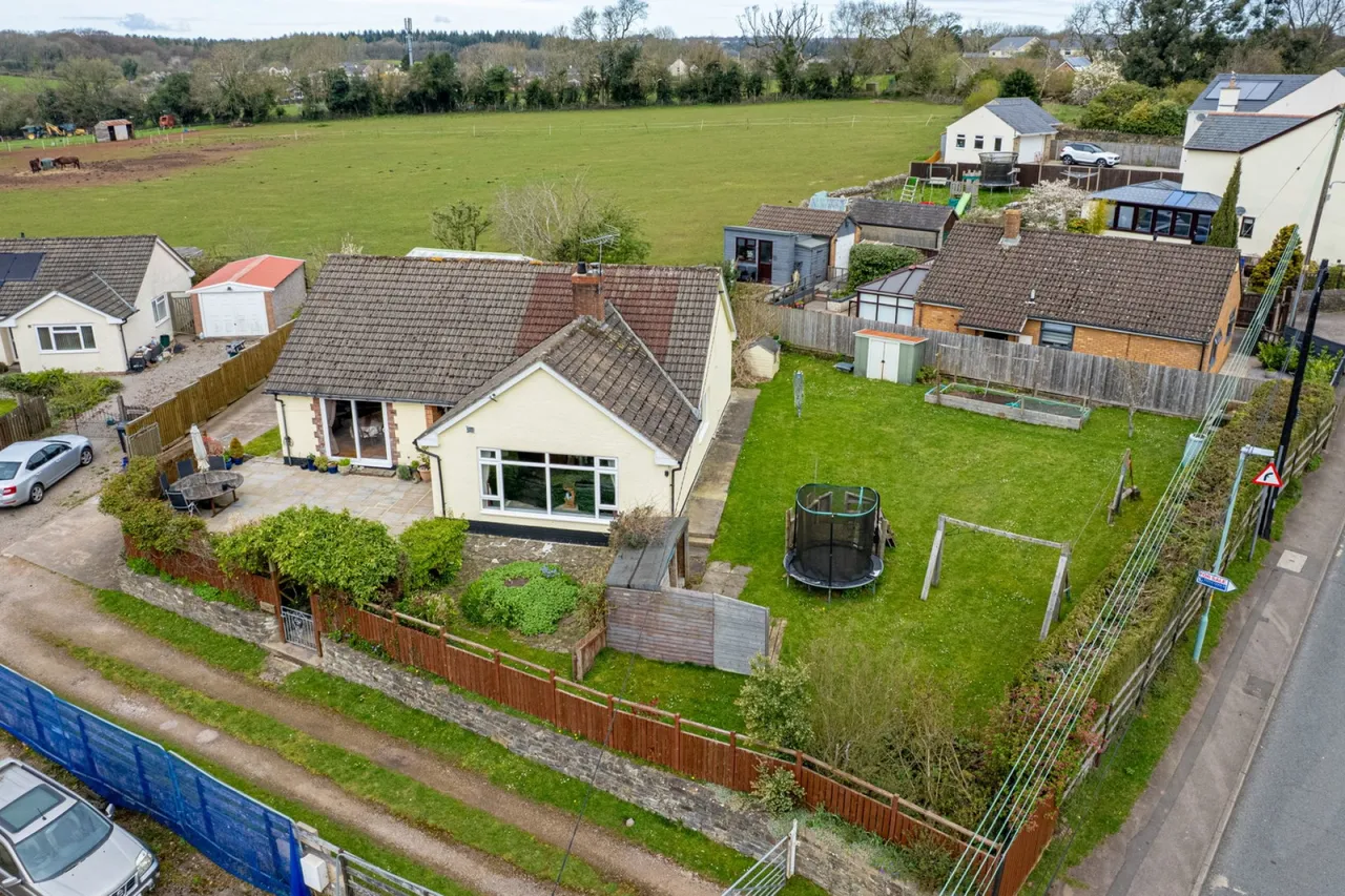 4 bed house for sale, High Street, Bream, GL15