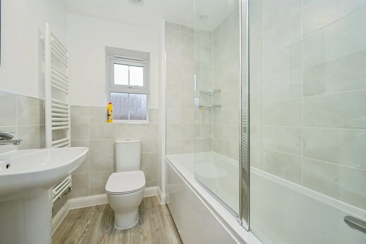 Sorrel Close, Uttoxeter, ST14, photo 13