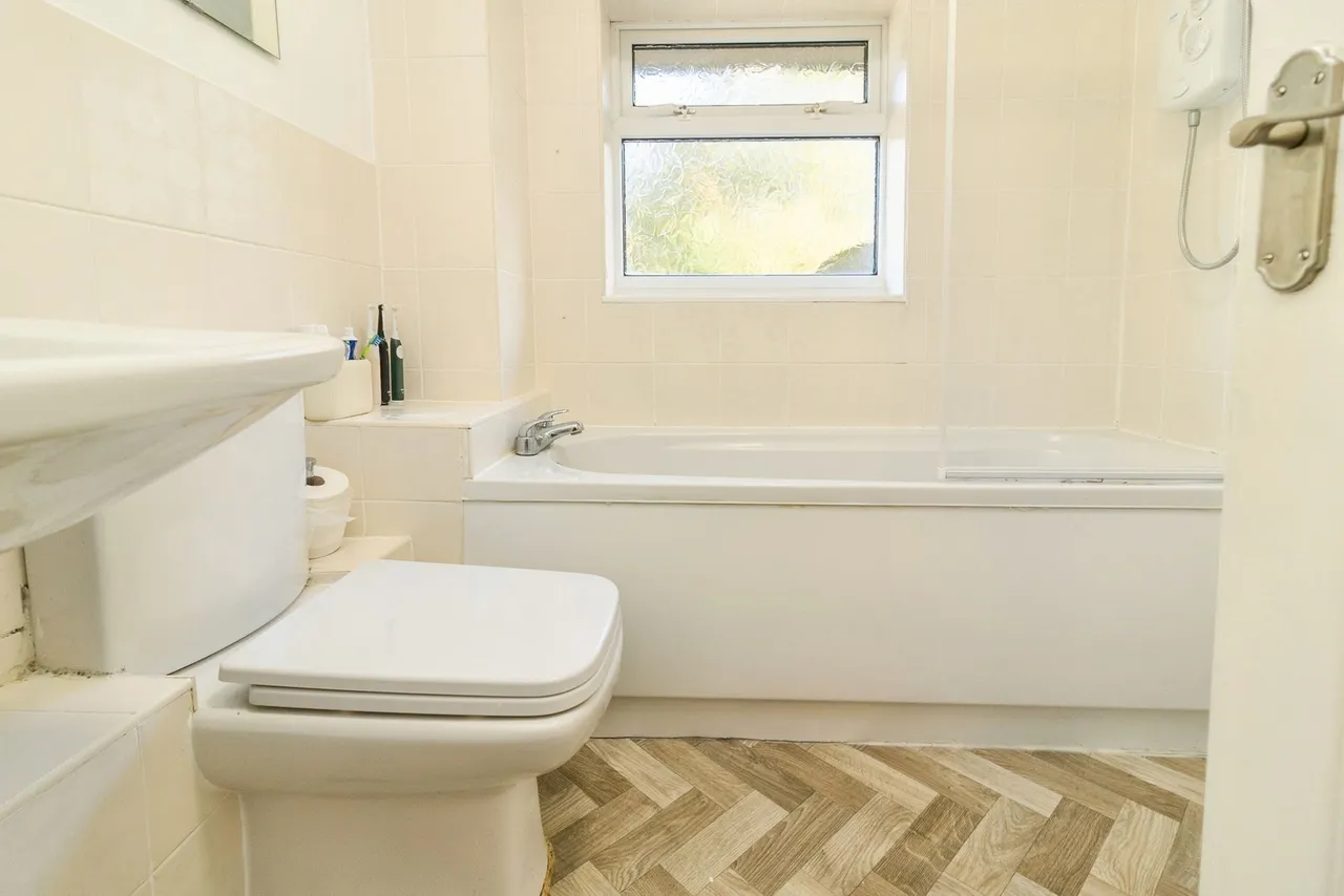Favell Drive, Furzton, MK4, photo 16