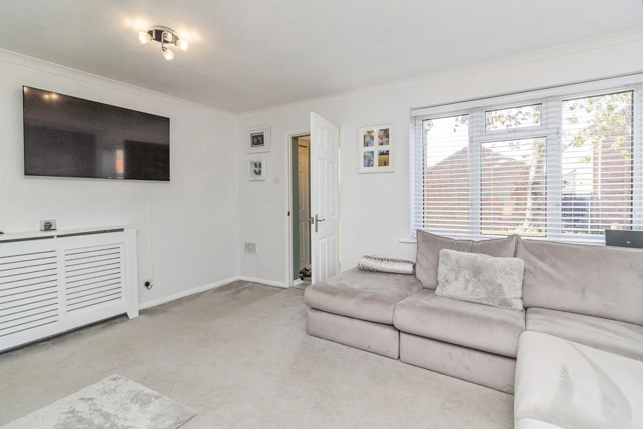 Favell Drive, Furzton, MK4, photo 6