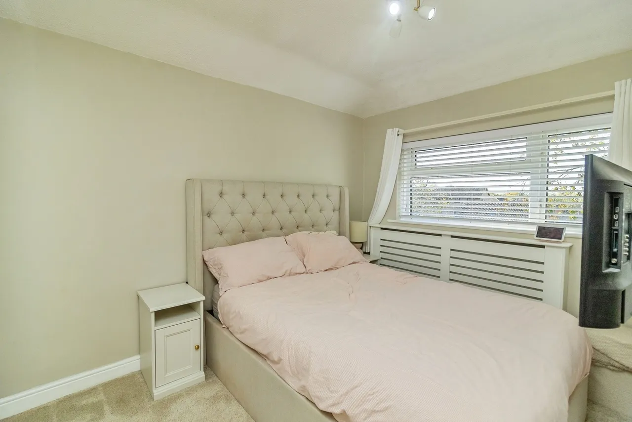 Favell Drive, Furzton, MK4, photo 11