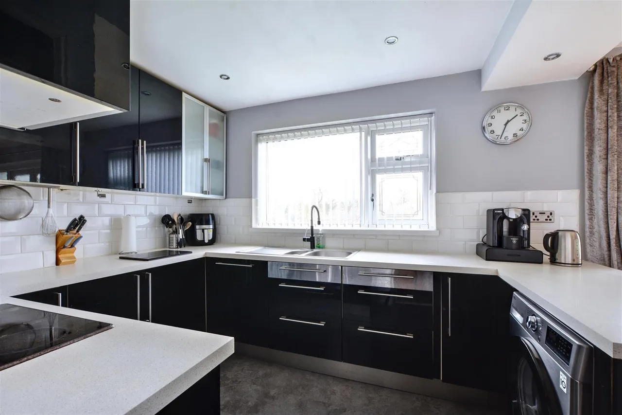 Belmont Close, Beeston, NG9, photo 6