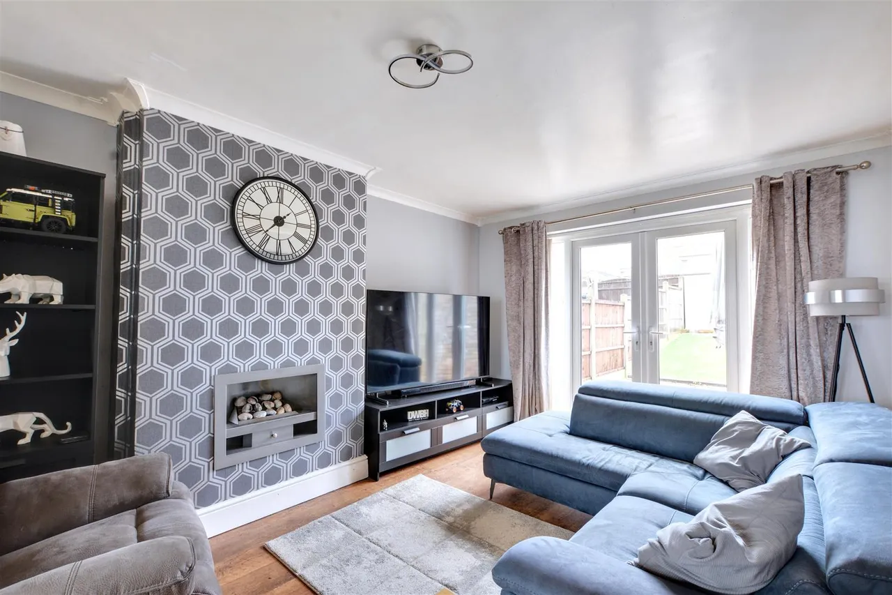 Belmont Close, Beeston, NG9, photo 2