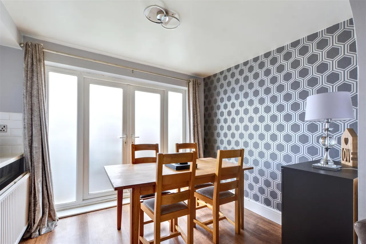 Belmont Close, Beeston, NG9, photo 3