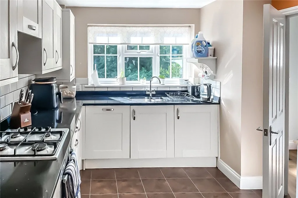 Windrushes, Caterham, Surrey, CR3, photo 14