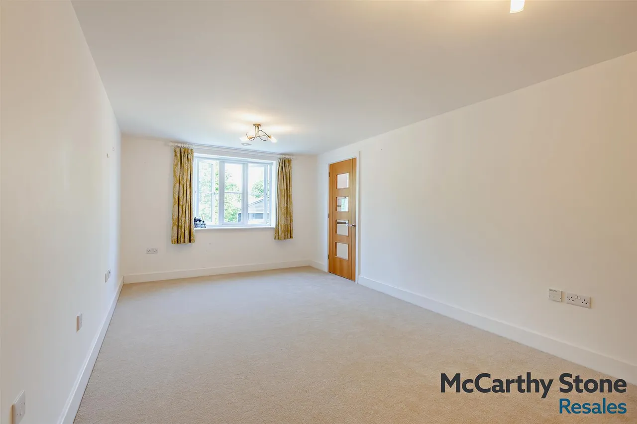 High Street, Cranbrook, TN17, photo 3