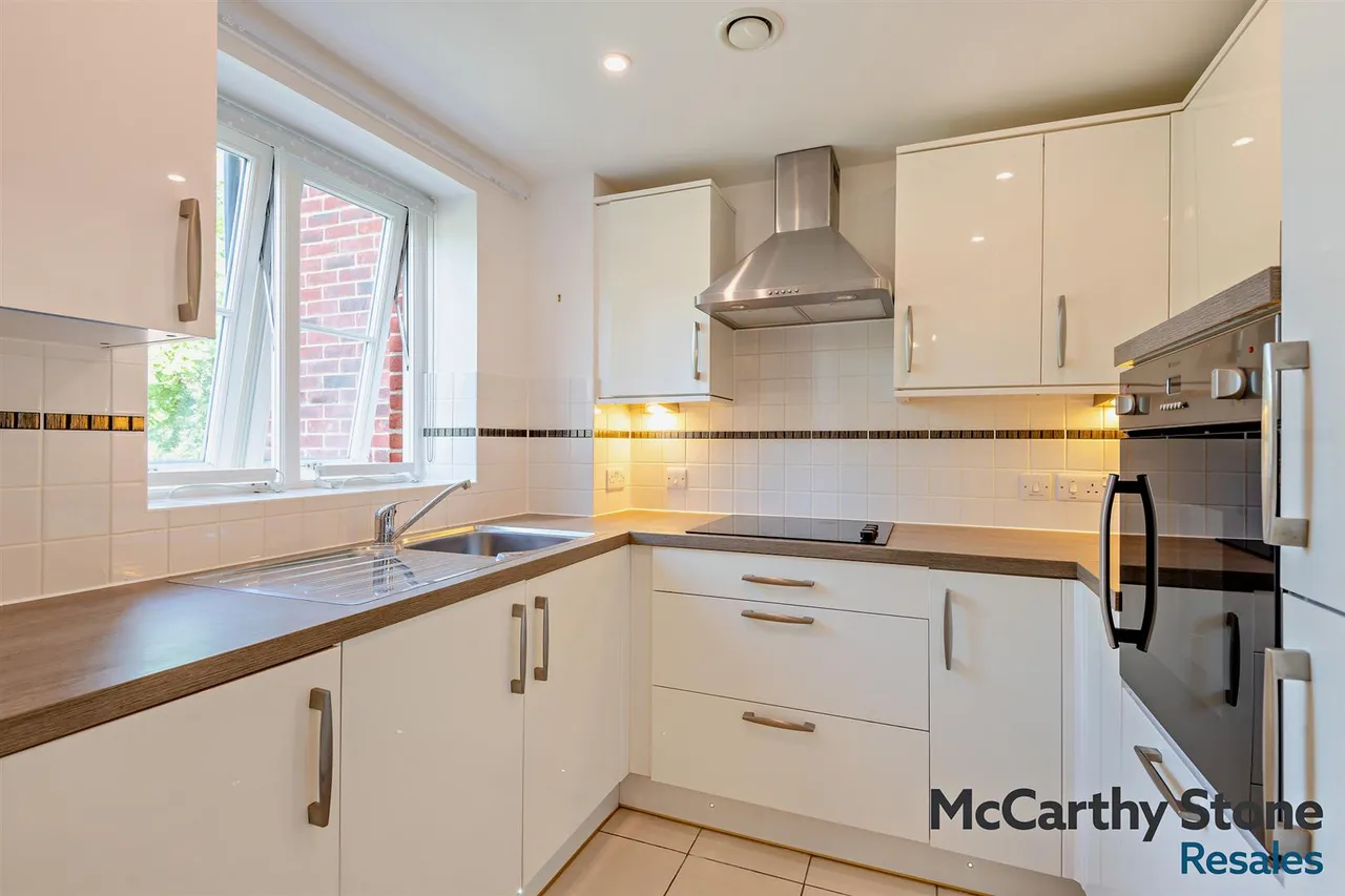 High Street, Cranbrook, TN17, photo 6